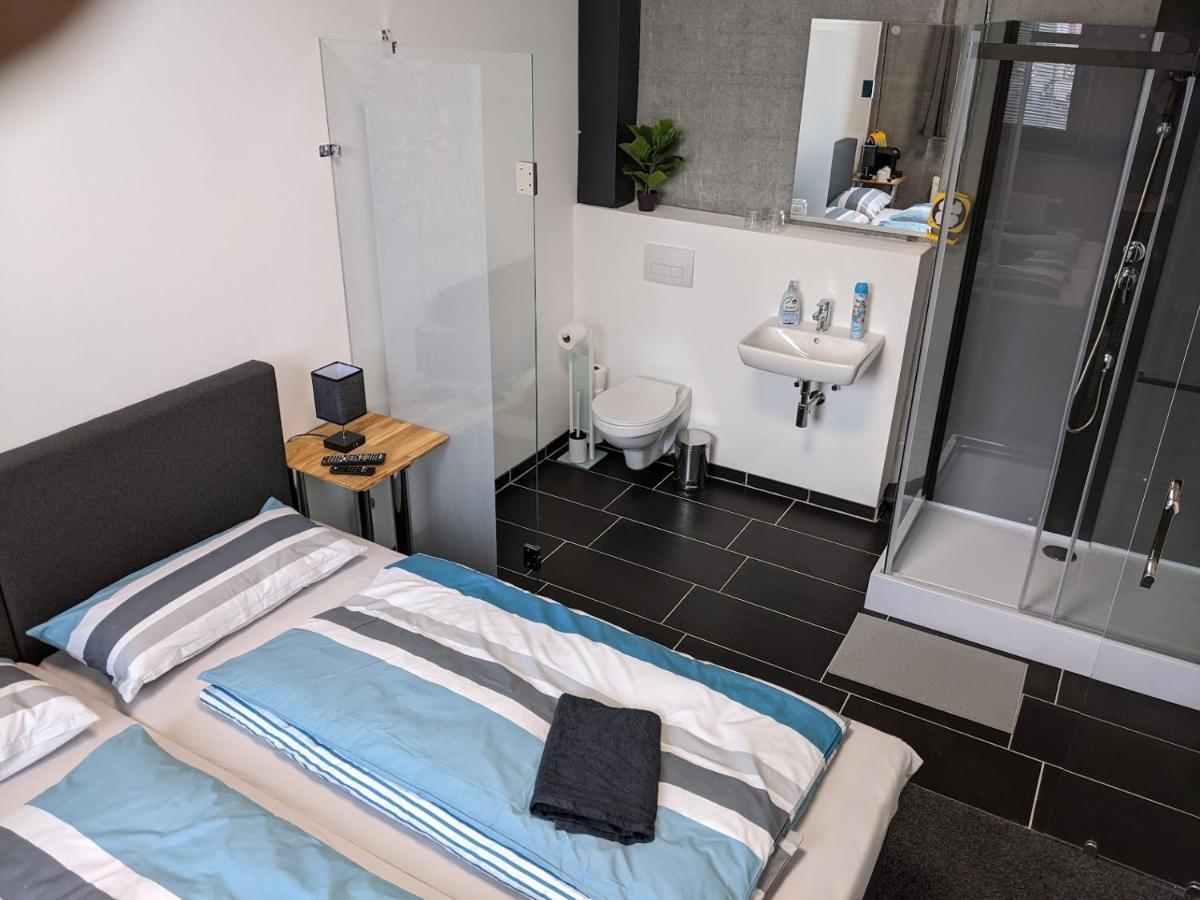 Business-Motel & 24H Selfcheckin Heimsheim Esterno foto