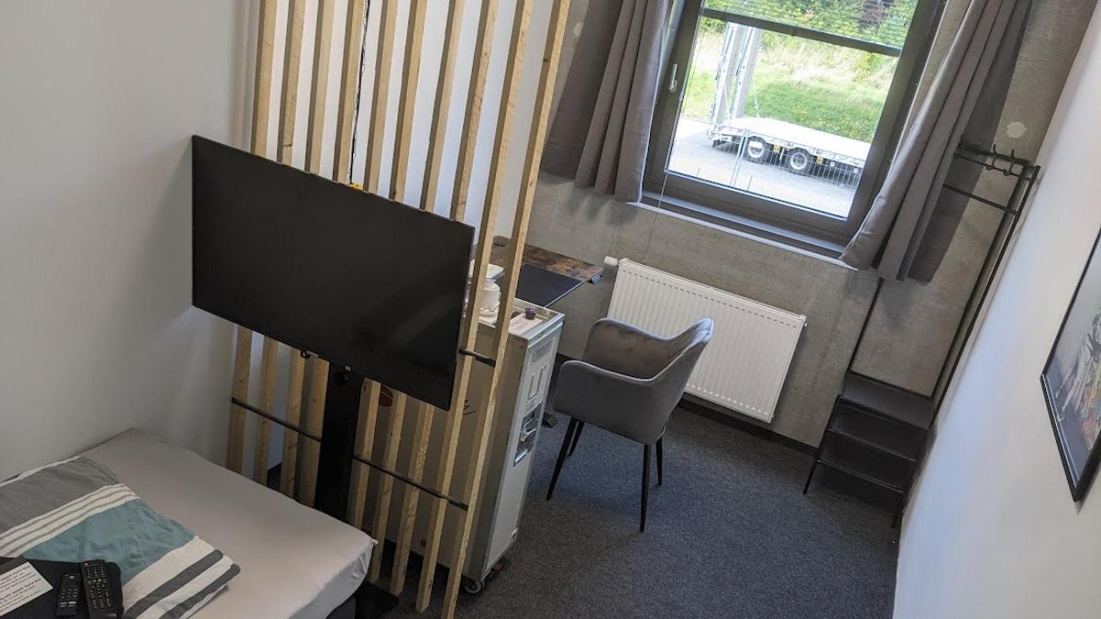 Business-Motel & 24H Selfcheckin Heimsheim Esterno foto