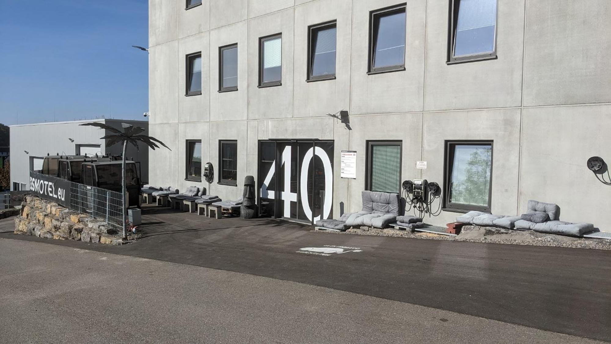 Business-Motel & 24H Selfcheckin Heimsheim Esterno foto