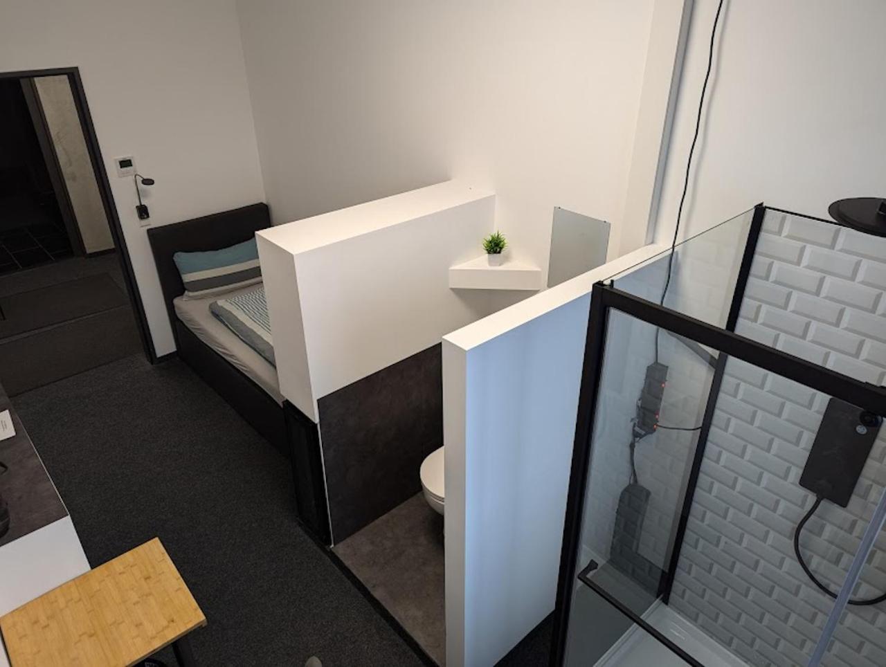 Business-Motel & 24H Selfcheckin Heimsheim Esterno foto