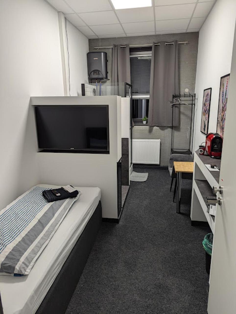 Business-Motel & 24H Selfcheckin Heimsheim Esterno foto