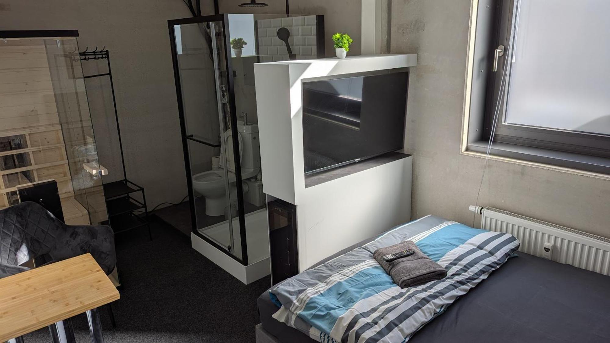 Business-Motel & 24H Selfcheckin Heimsheim Esterno foto