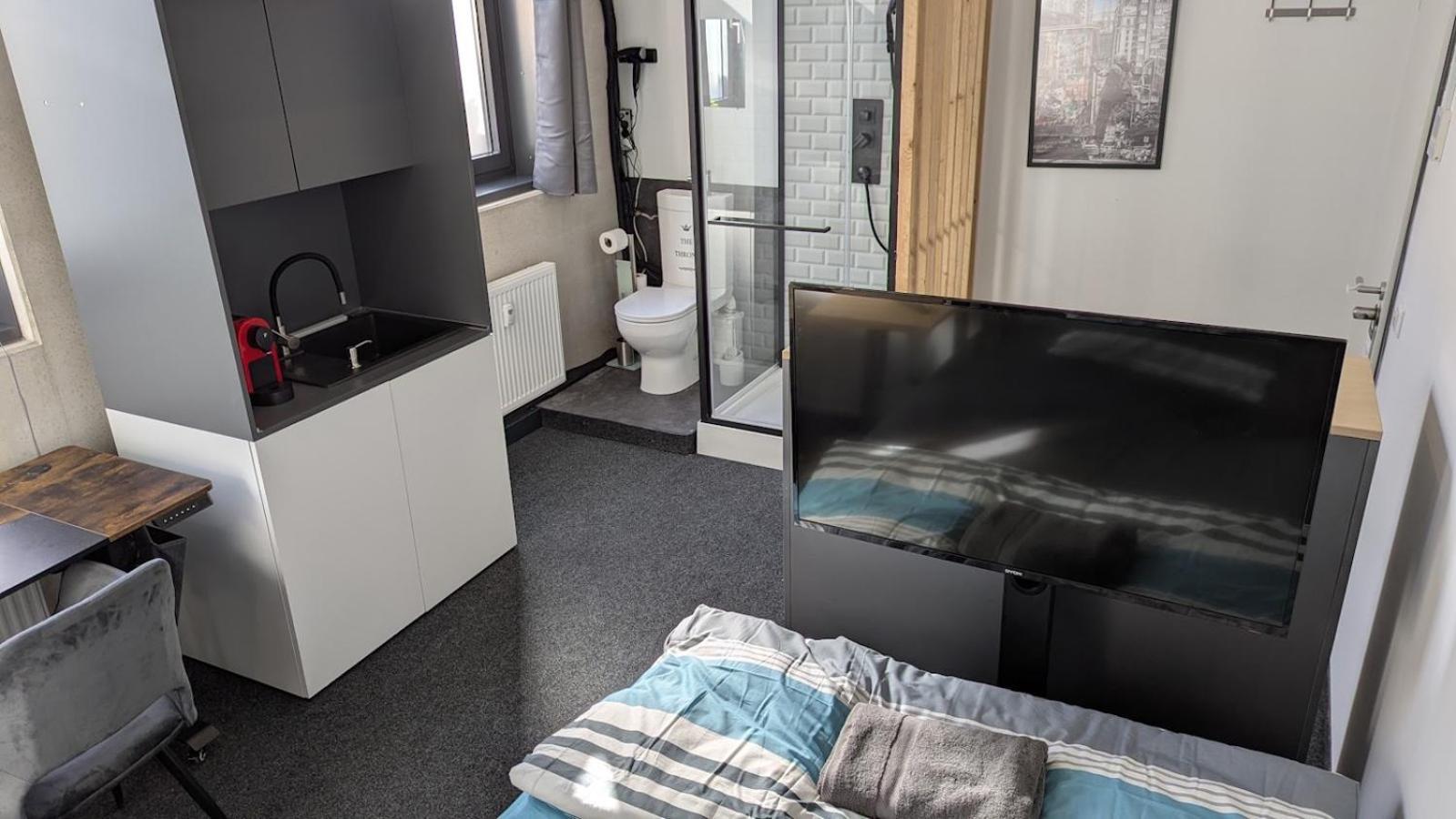 Business-Motel & 24H Selfcheckin Heimsheim Esterno foto